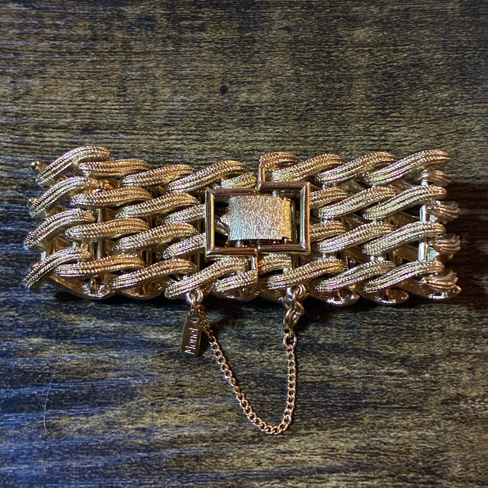 Vtg Monet Gold Link Chain Bracelet 7”